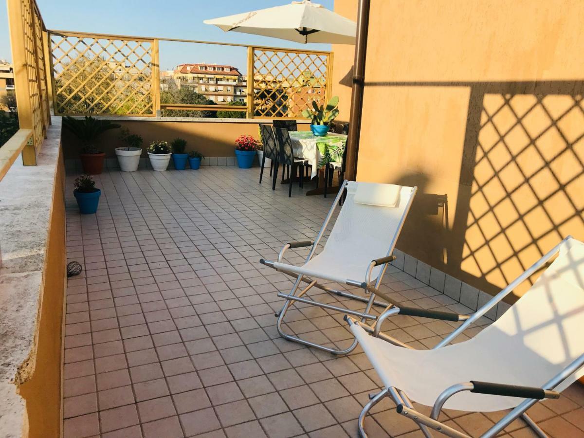 Rome On The Beach Apartment Lido di Ostia Bagian luar foto