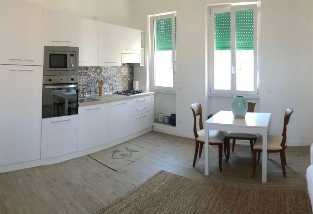 Rome On The Beach Apartment Lido di Ostia Bagian luar foto