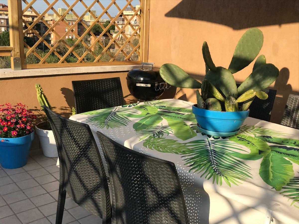 Rome On The Beach Apartment Lido di Ostia Bagian luar foto